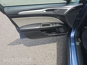 2018 Ford Fusion Hybrid S - miniatura 9