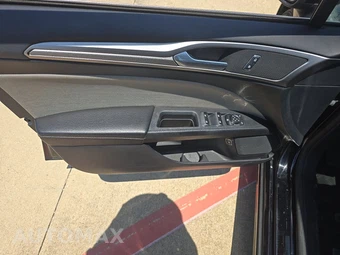 2018 Ford Fusion Hybrid S - miniatura 9