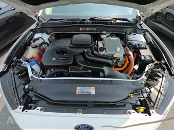 2018 Ford Fusion Hybrid S - miniatura 15