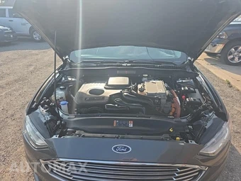 2018 Ford Fusion Hybrid S – miniatura 18