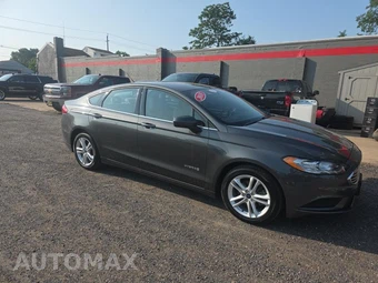 2018 Ford Fusion Hybrid S – miniatura 3