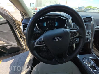 2018 Ford Fusion Hybrid S - miniatura 10