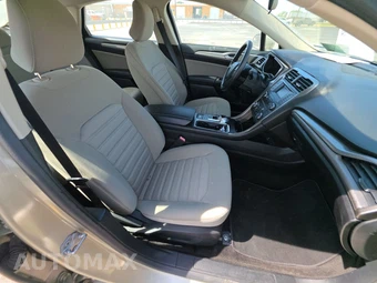 2018 Ford Fusion Hybrid S - miniatura 8