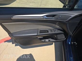 2018 Ford Fusion Hybrid S - miniatura 15