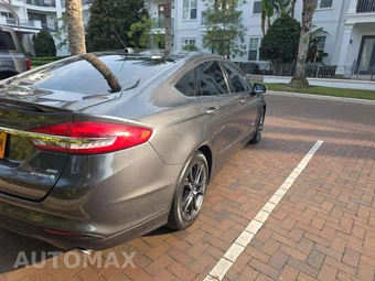 2018 Ford Fusion Hybrid SE - miniatura 3