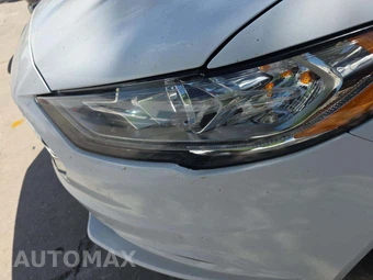 2018 Ford Fusion Hybrid SE – miniatura 30