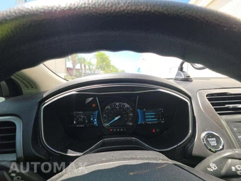 2018 Ford Fusion Hybrid SE – miniatura 9