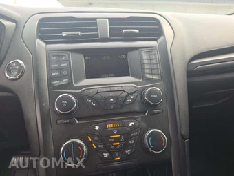 2018 Ford Fusion Hybrid SE – miniatura 10