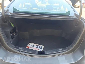 2018 Ford Fusion Hybrid SE – miniatura 16
