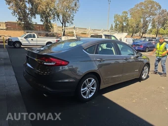 2018 Ford Fusion Hybrid SE – miniatura 4