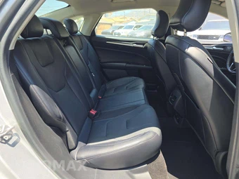 2018 Ford Fusion Hybrid Titanium - miniatura 16