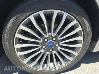 2018 Ford Fusion Hybrid Titanium - miniatura 23