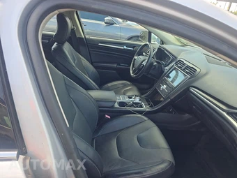 2018 Ford Fusion Hybrid Titanium - miniatura 8