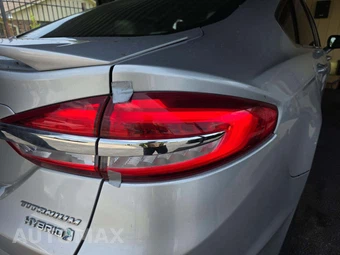 2018 Ford Fusion Hybrid Titanium - miniatura 24
