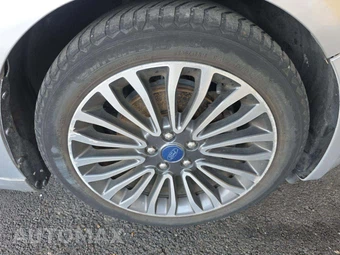 2018 Ford Fusion Hybrid Titanium - miniatura 28