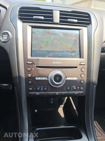 2018 Ford Fusion Hybrid Titanium - miniatura 10