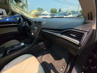 2018 Ford Fusion Hybrid Titanium - miniatura 19