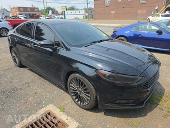 2018 Ford Fusion Hybrid Titanium - miniatura 4