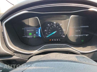 2018 Ford Fusion Hybrid Titanium - miniatura 9