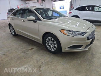 2018 Ford Fusion S – miniatura 4