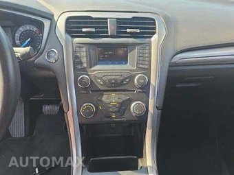 2018 Ford Fusion SE – miniatura 11