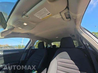 2018 Ford Fusion SE – miniatura 12
