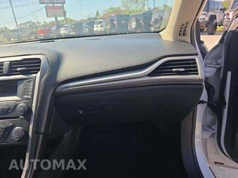 2018 Ford Fusion SE – miniatura 20