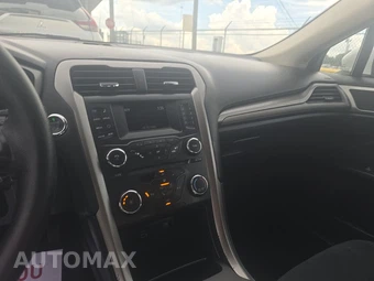 2018 Ford Fusion SE – miniatura 11