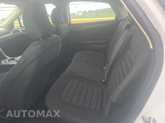 2018 Ford Fusion SE – miniatura 13