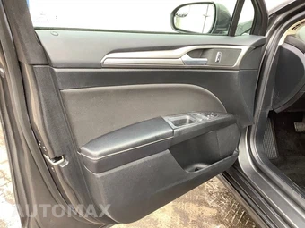 2018 Ford Fusion SE - miniatura 14