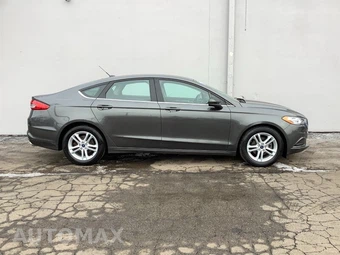 2018 Ford Fusion SE - miniatura 9