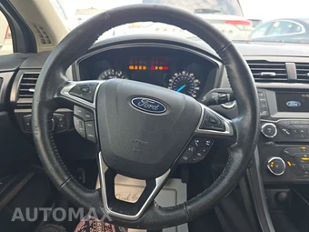 2018 Ford Fusion SE - miniatura 10