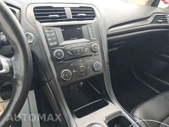 2018 Ford Fusion SE - miniatura 11