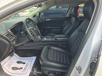 2018 Ford Fusion SE - miniatura 7