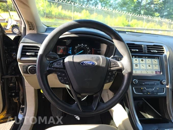 2018 Ford Fusion SE – miniatura 10