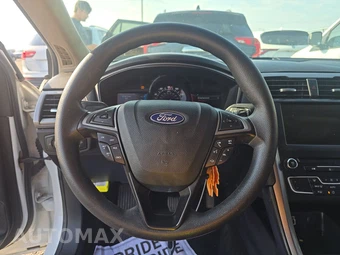 2018 Ford Fusion SE - miniatura 10