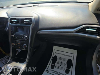 2018 Ford Fusion SE - miniatura 19