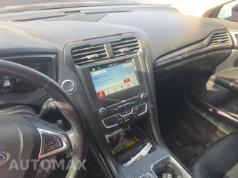 2018 Ford Fusion SE – miniatura 11