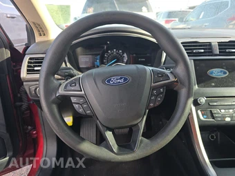 2018 Ford Fusion SE – miniatura 10