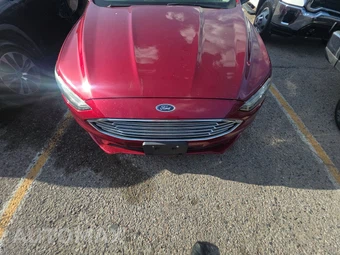 2018 Ford Fusion SE – miniatura 15