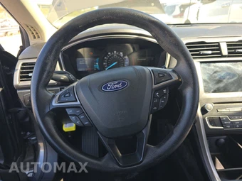 2018 Ford Fusion SE – miniatura 10