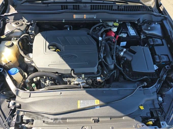 2018 Ford Fusion SE – miniatura 15