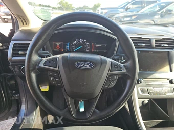 2018 Ford Fusion SE - miniatura 10