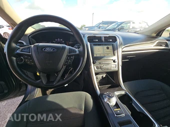 2018 Ford Fusion SE - miniatura 11