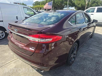 2018 Ford Fusion SE - miniatura 3