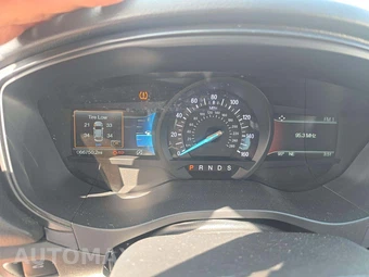 2018 Ford Fusion SE - miniatura 9
