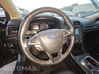 2018 Ford Fusion SE - miniatura 10