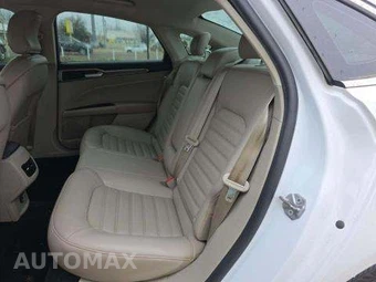 2018 Ford Fusion SE – miniatura 14