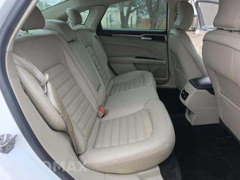 2018 Ford Fusion SE – miniatura 17