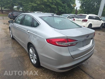 2018 Ford Fusion SE – miniatura 6
